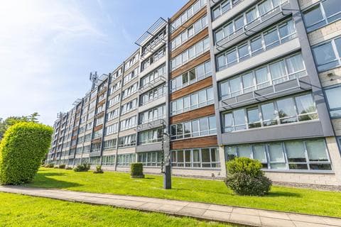 Flat - Ingledew Court, Leeds LS17