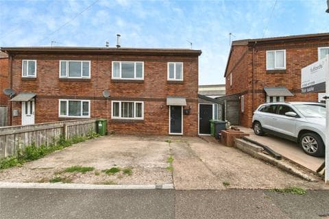 Semi-detached house - Walpole Close, Exeter, Devon, EX4