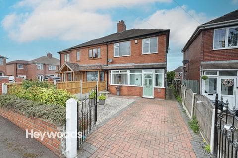 Semi-detached house - Marsh Avenue, Newchapel, ST7