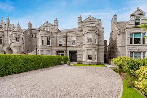 Semi-detached house - Queens Road, Aberdeen, Aberdeenshire AB15
