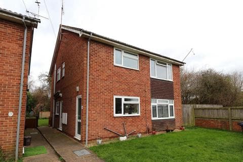 Maisonette - Crypt Court, Tuffley, GL4