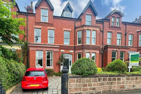 Flat - Ullet Road, Liverpool, L17
