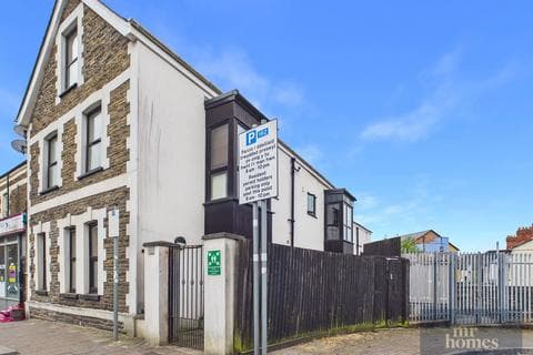 Flat - 11 Crwys Road, Roath, Cardiff, CF24