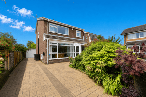 Semi-detached house - Radway Close, Cleveleys FY5