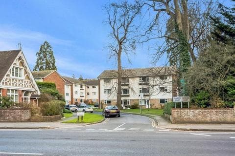 Flat - Cliveden Court, Cliveden Close, Brighton, BN1