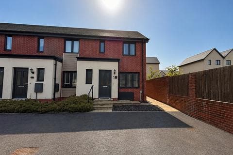 Semi-detached house - Church Road, Cardiff, CF3