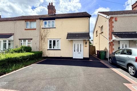 Semi-detached house - Hughes Avenue, Bradmore, Wolverhampton, WV3
