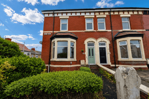End of terrace house - Hesketh Avenue, Bispham FY2