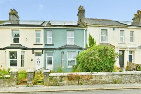 Terraced house - Hyde Park Road, PLYMOUTH
