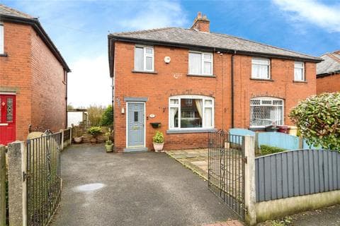 Semi-detached house - Pilkington Road, Kearsley, Bolton, Greater Manchester, BL4