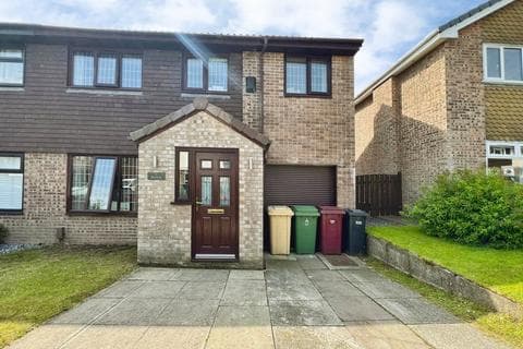 Semi-detached house - Wrenbury Drive, Sharples