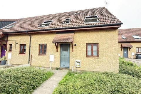 End of terrace house - Parnwell, Peterborough PE1