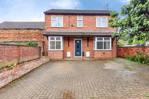 Detached house - Bamber Street, Peterborough