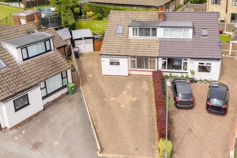 Bungalow - Kingsdale Gardens, Drighlington