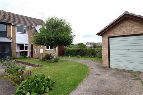 Semi-detached house - Magnolia Avenue, Longthorpe, Peterborough