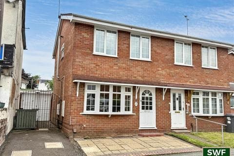 Semi-detached house - Church Road, Bradmore,