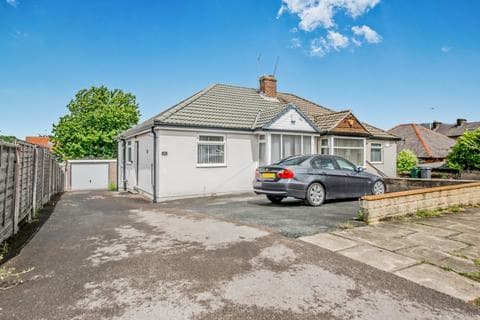 Bungalow - Thurley Road, Bradford, West Yorkshire, BD4