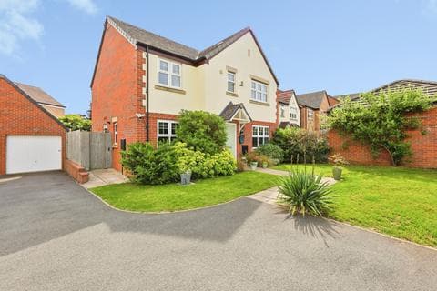 Detached house - York Way, Northampton, Northamptonshire, NN5