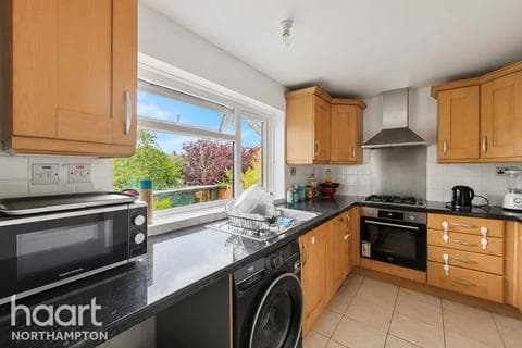 Flat - Swale Drive, Northampton