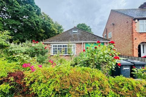 Detached house - Grimshaw Road, Peterborough