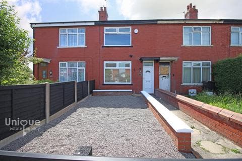 Terraced house - Warley Road, Blackpool, FY2
