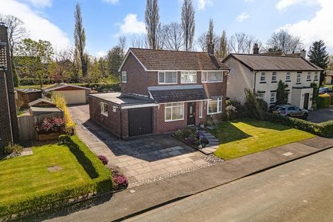Detached house - Clifton Avenue, Culcheth, WA3