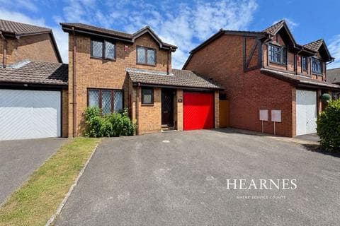 Link detached house - Charlotte Close, Talbot Village, Poole, BH12