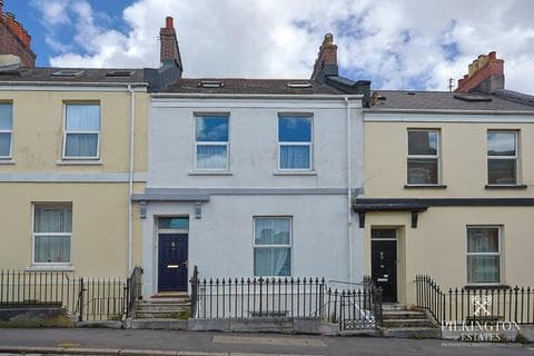 Terraced house - Stoke, Devon PL1