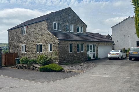 Detached house - Back Lane, Bradford BD13