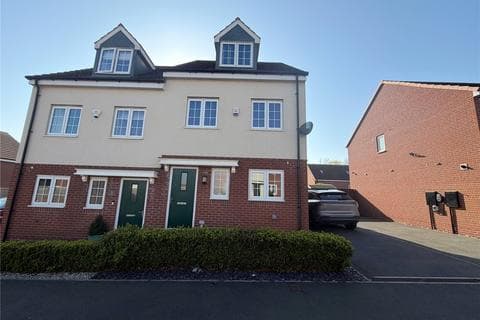 Semi-detached house - Empire Crescent, Woodlands, Doncaster, South Yorkshire, DN6