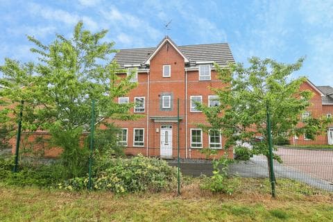 Semi-detached house - Willis Place, Worcester, Worcestershire, WR2