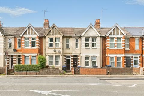 Terraced house - Spencer Bridge Road, Northampton, NN5
