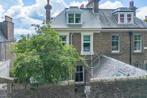 Flat - Adelaide Place, Dundee