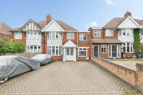 Semi-detached house - Scraptoft Lane, Leicester, LE5