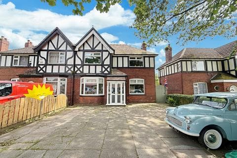 Semi-detached house - Wigan Road, Bolton, BL3