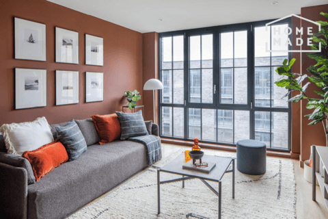 Flat - The Goodsyard, B18