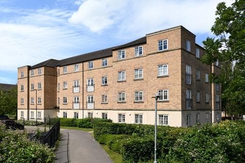 Flat - Weald House, Birch Park, York, YO31