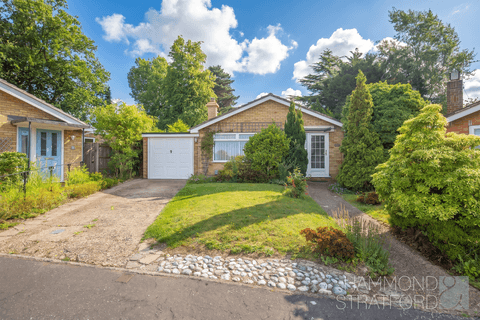 Bungalow - Bek Close, Eaton