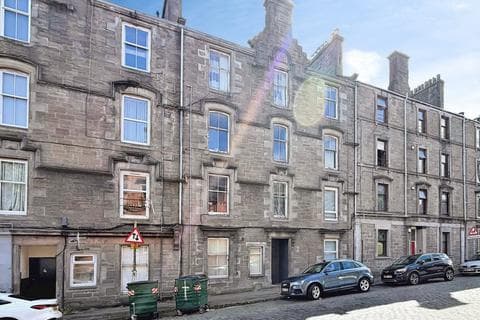 Flat - Stirling Street, Dundee, DD3
