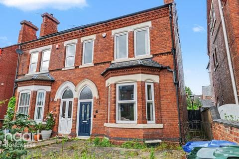 Semi-detached house - St Marys Road, Wheatley, Doncaster