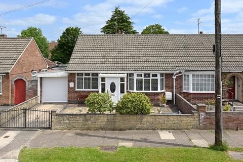 Bungalow - Almsford Road, Acomb, York, YO26