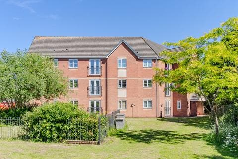 Flat - Spinney Close, Thorpe Astley, LE3