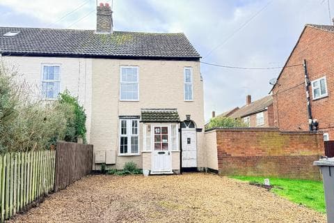 Semi-detached house - Wharf Road, Peterborough