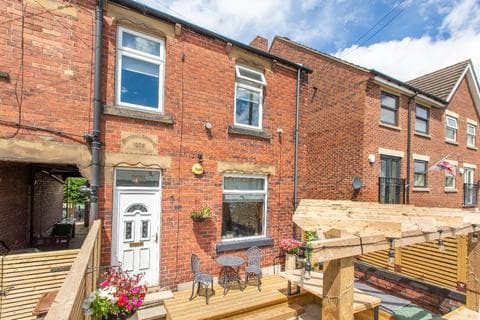 Terraced house - Whitehall Road, Drighlington