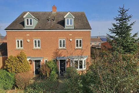 Semi-detached house - Greenways, Barnwood