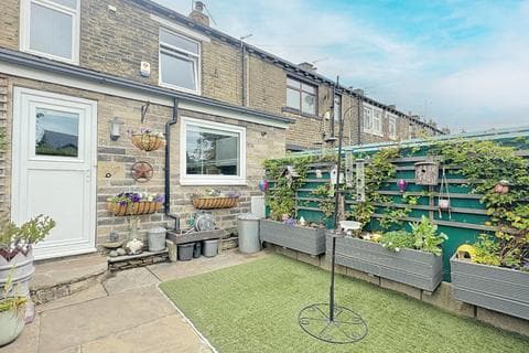 Terraced house - Beacon Road, Wibsey, Bradford, BD6