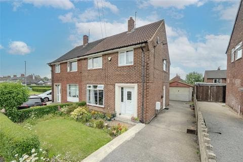 Semi-detached house - Harley Drive, Leeds, West Yorkshire