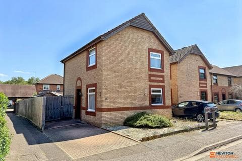 Detached house - Hazel Croft, Werrington, Peterborough, PE4