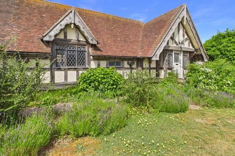 Ground floor flat - Dean Court Road, Rottingdean