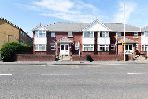 Flat - Waterloo Road, Blackpool FY4